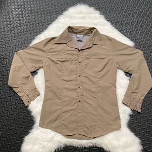 Columbia women’s shirt